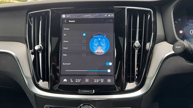 Volvo V60 T8 Ultra, AWD Plug-in hybrid, Electric/Petrol, Dark