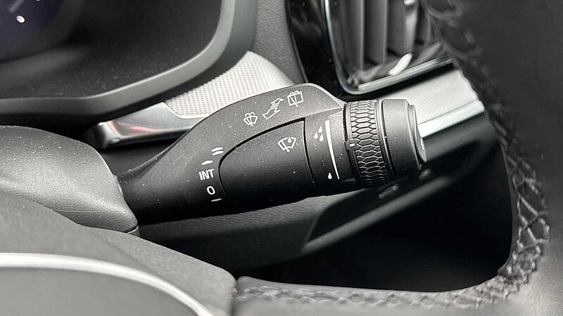Volvo V60 T8 Ultra, AWD Plug-in hybrid, Electric/Petrol, Dark