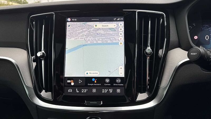 Volvo V60 T8 Ultra, AWD Plug-in hybrid, Electric/Petrol, Dark
