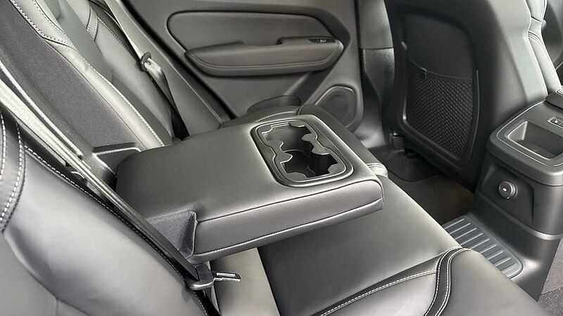 Volvo XC60 T8 Ultra, AWD Plug-in hybrid, Electric/Petrol, Dark