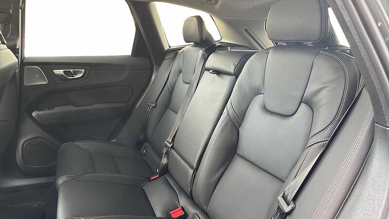 Volvo XC60 T8 Ultra, AWD Plug-in hybrid, Electric/Petrol, Dark