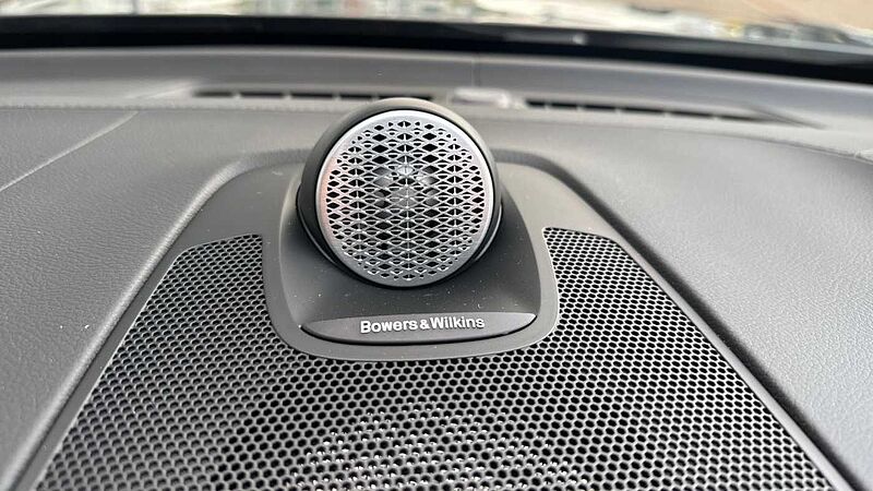 Volvo XC60 T8 Ultra, AWD Plug-in hybrid, Electric/Petrol, Dark