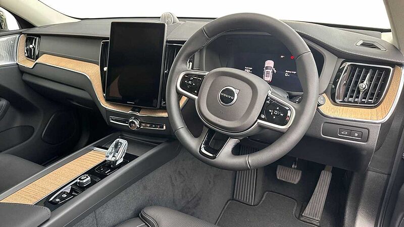 Volvo XC60 T8 Ultra, AWD Plug-in hybrid, Electric/Petrol, Dark