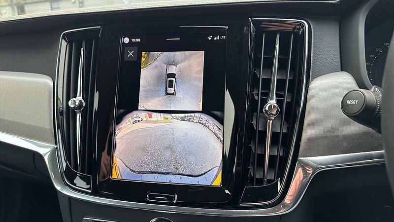 Volvo V90 T6 Plus, AWD Plug-in hybrid, Electric/Petrol, Dark