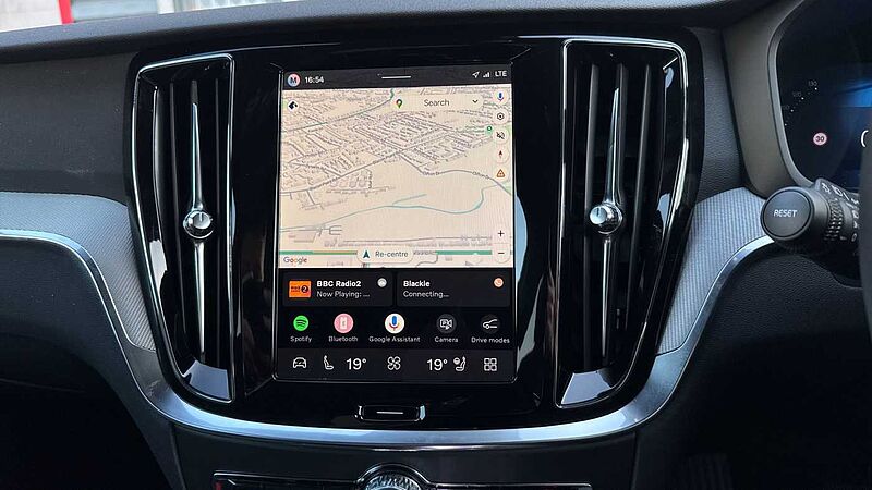 Volvo V60 T8 Ultra, AWD Plug-in hybrid, Electric/Petrol, Dark