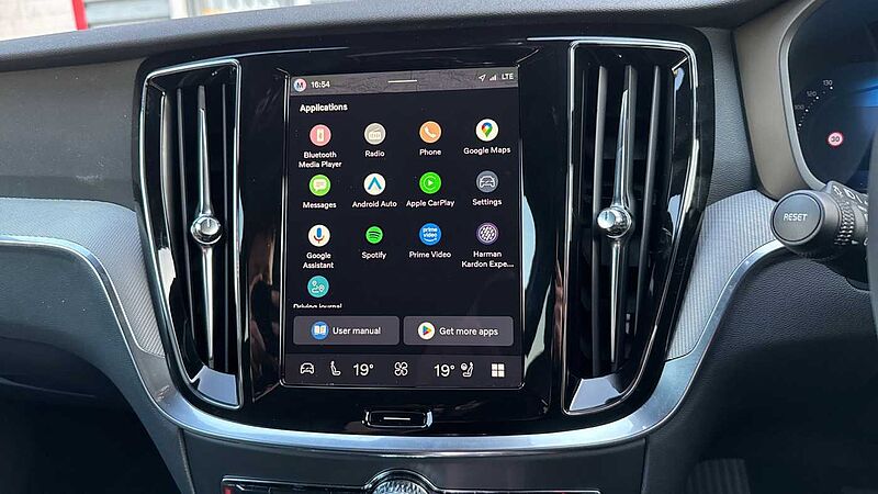 Volvo V60 T8 Ultra, AWD Plug-in hybrid, Electric/Petrol, Dark