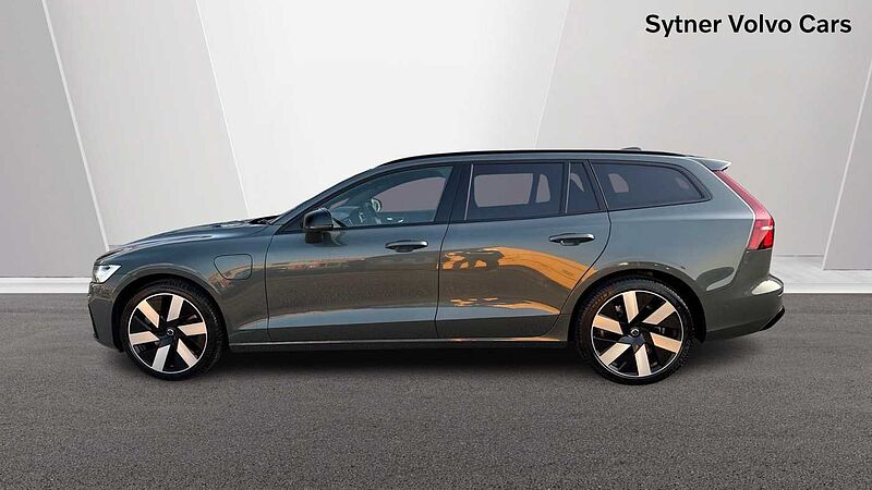 Volvo V60 T8 Ultra, AWD Plug-in hybrid, Electric/Petrol, Dark