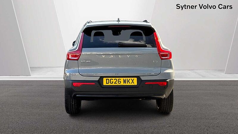 Volvo XC40 B3 Ultra, Mild hybrid, Petrol, Dark