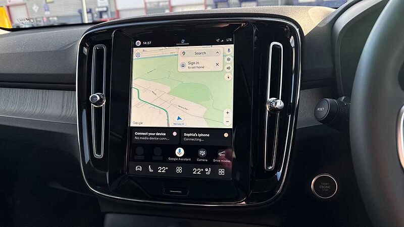 Volvo XC40 B3 Ultra, Mild hybrid, Petrol, Dark