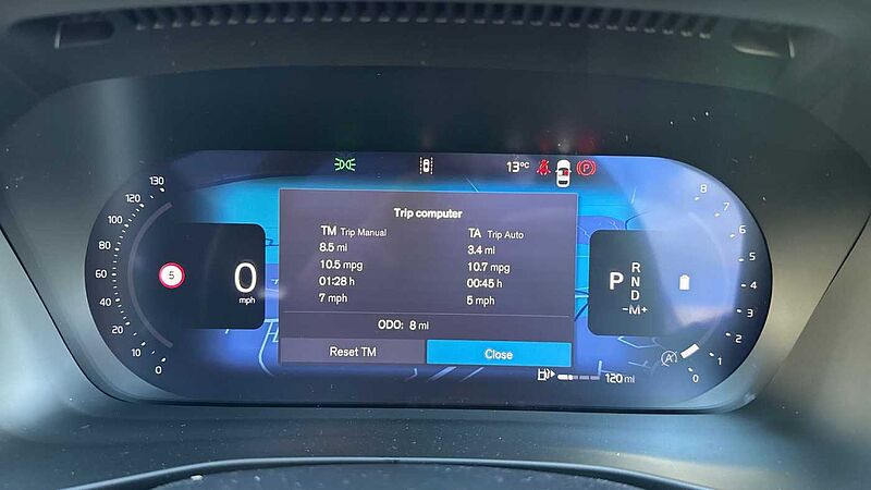 Volvo XC40 B3 Ultra, Mild hybrid, Petrol, Dark