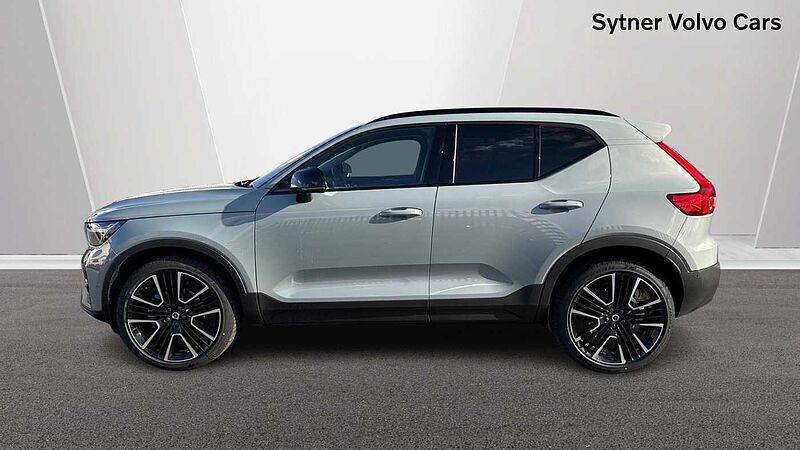 Volvo XC40 B3 Ultra, Mild hybrid, Petrol, Dark