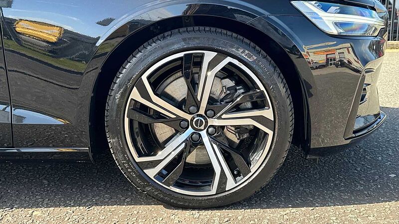 Volvo S60 B5 Plus, mild hybrid, Petrol, Dark