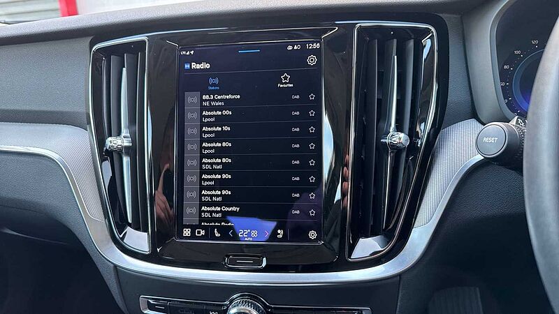 Volvo S60 B5 Plus, mild hybrid, Petrol, Dark