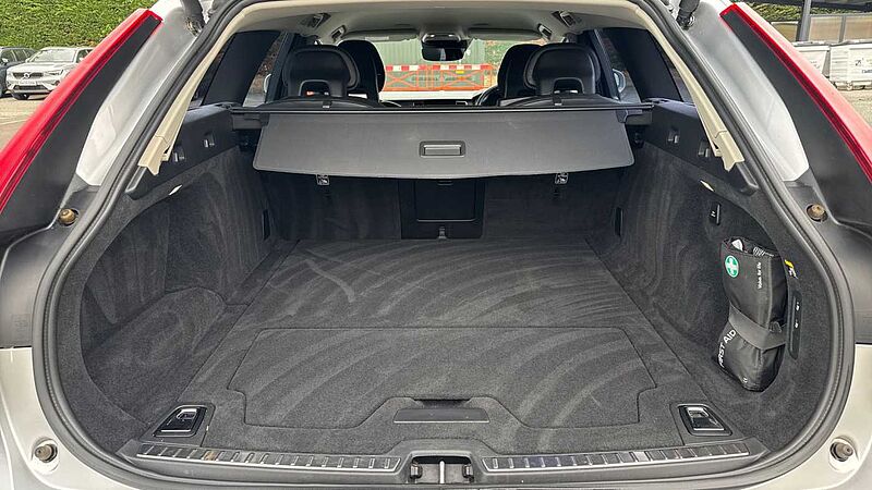 Volvo V90 Cross Country D4 AWD Automatic