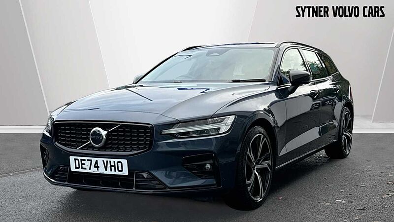 Volvo V60 B4 Plus, Mild hybrid, Petrol, Dark