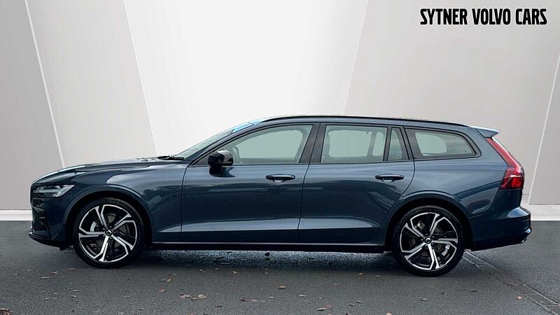 Volvo V60 B4 Plus, Mild hybrid, Petrol, Dark