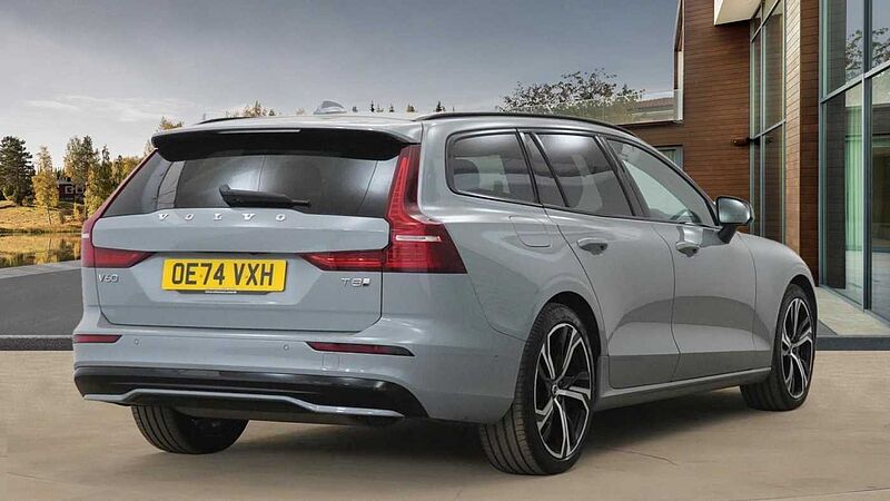 Volvo V60 T8 Ultra, AWD Plug-in hybrid, Electric/Petrol, Dark