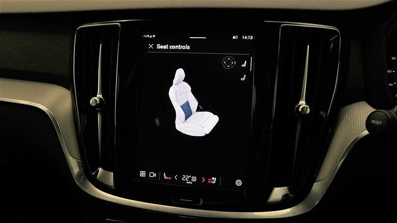Volvo V60 T8 Ultra, AWD Plug-in hybrid, Electric/Petrol, Dark