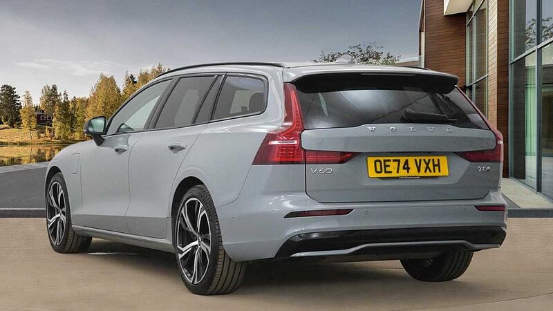 Volvo V60 T8 Ultra, AWD Plug-in hybrid, Electric/Petrol, Dark