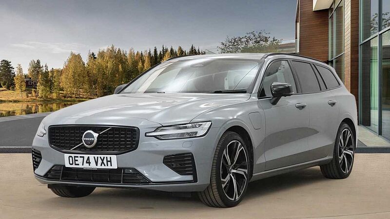 Volvo V60 T8 Ultra, AWD Plug-in hybrid, Electric/Petrol, Dark