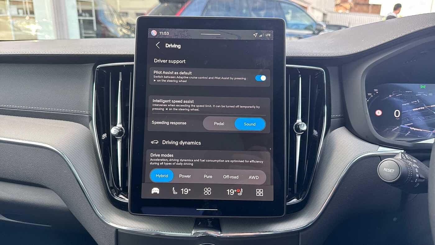 Volvo XC60 Black Edition Ultra, T8 AWD Plug-in hybrid, Electric/Petrol