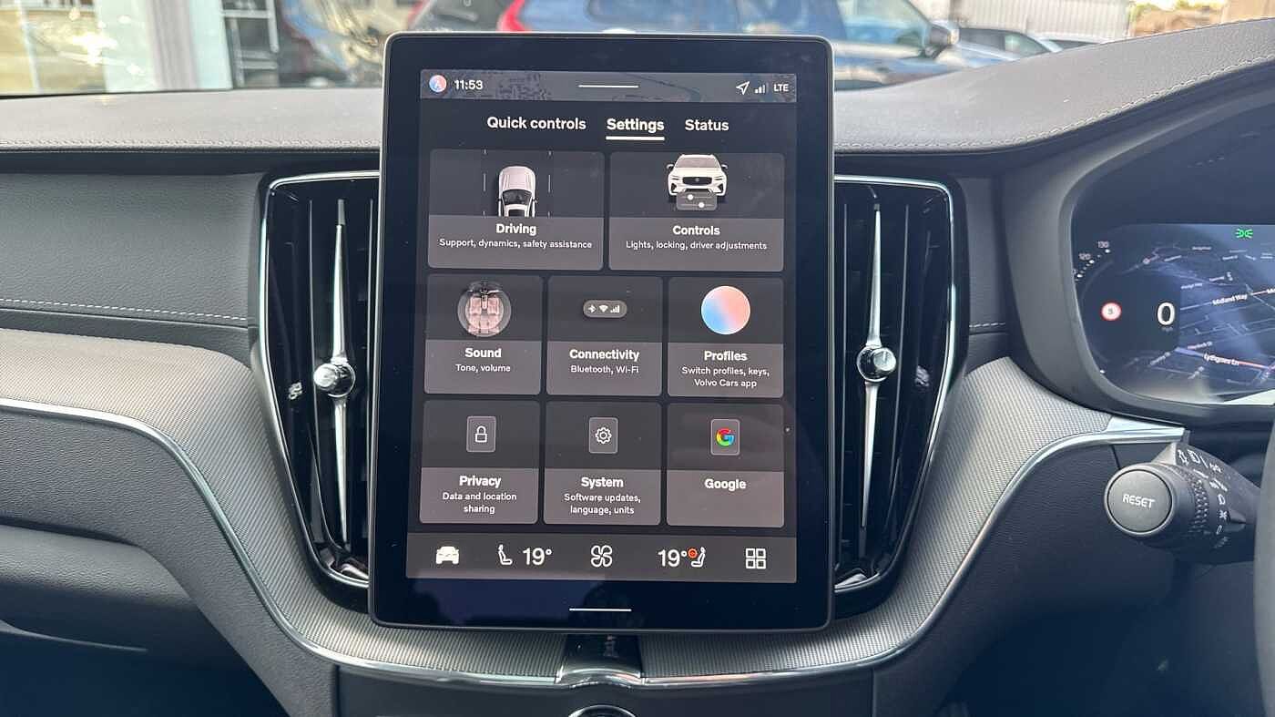 Volvo XC60 Black Edition Ultra, T8 AWD Plug-in hybrid, Electric/Petrol