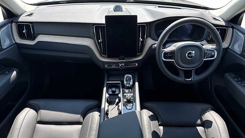 Volvo XC60 Ultra, T8 AWD Plug-in hybrid, Electric/Petrol, Dark