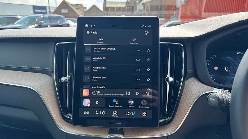 Volvo XC60 Ultra, T8 AWD Plug-in hybrid, Electric/Petrol, Dark