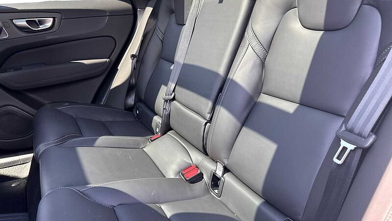 Volvo XC60 Ultra, T8 AWD Plug-in hybrid, Electric/Petrol, Dark