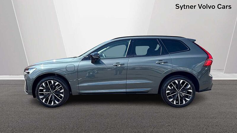 Volvo XC60 Ultra, T8 AWD Plug-in hybrid, Electric/Petrol, Dark