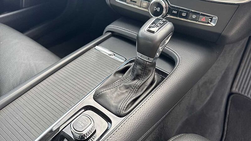 Volvo S90 D4 Momentum Automatic