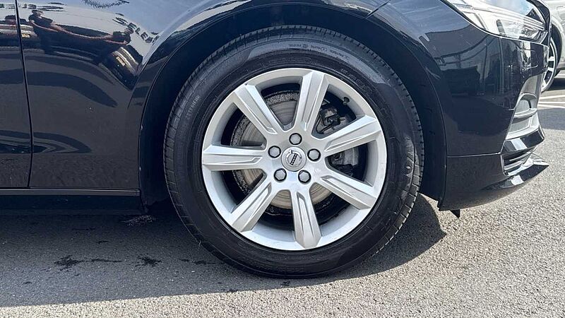 Volvo S90 D4 Momentum Automatic