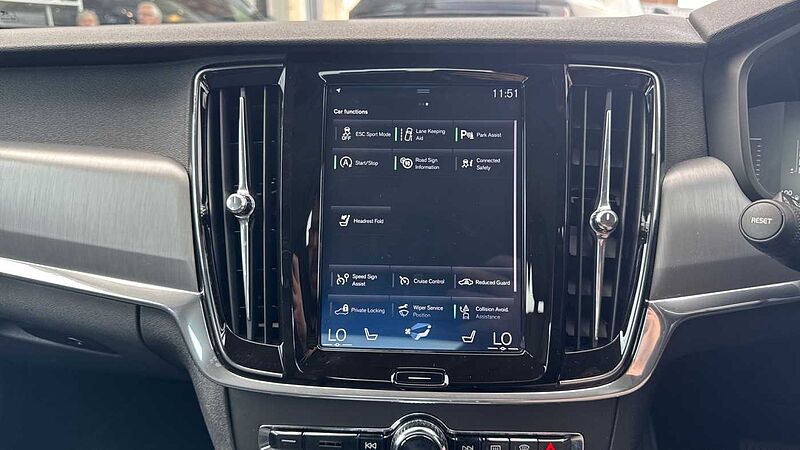 Volvo S90 D4 Momentum Automatic