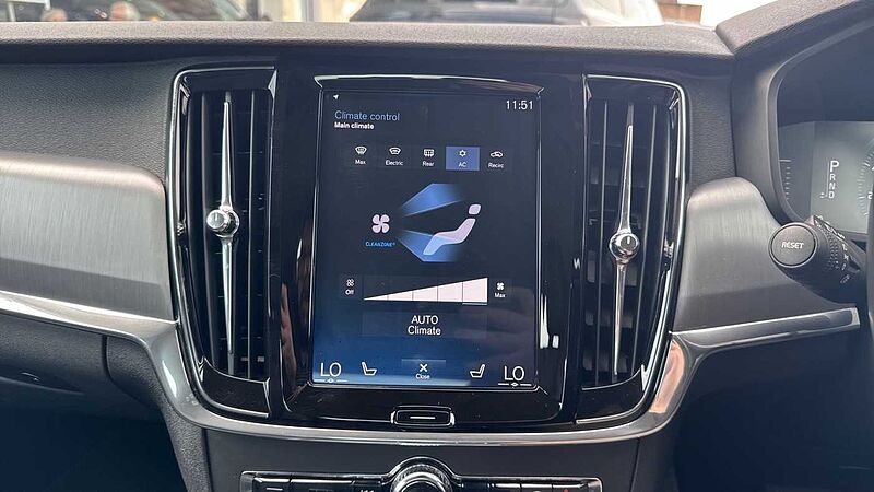 Volvo S90 D4 Momentum Automatic