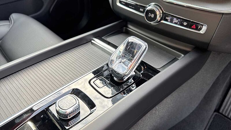 Volvo XC60 Black Edition Ultra, T8 AWD Plug-in hybrid, Electric/Petrol