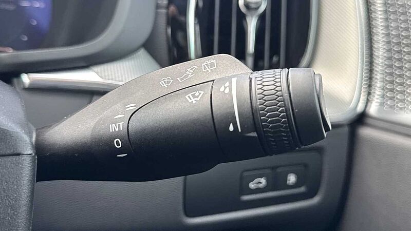 Volvo XC60 Black Edition Ultra, T8 AWD Plug-in hybrid, Electric/Petrol