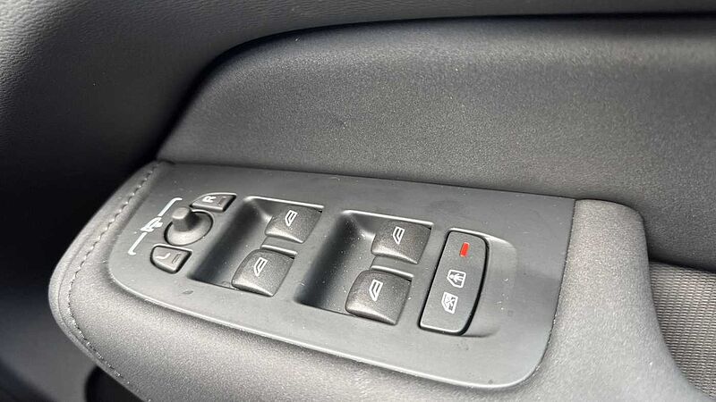 Volvo XC60 Black Edition Ultra, T8 AWD Plug-in hybrid, Electric/Petrol