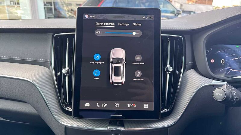 Volvo XC60 Black Edition Ultra, T8 AWD Plug-in hybrid, Electric/Petrol