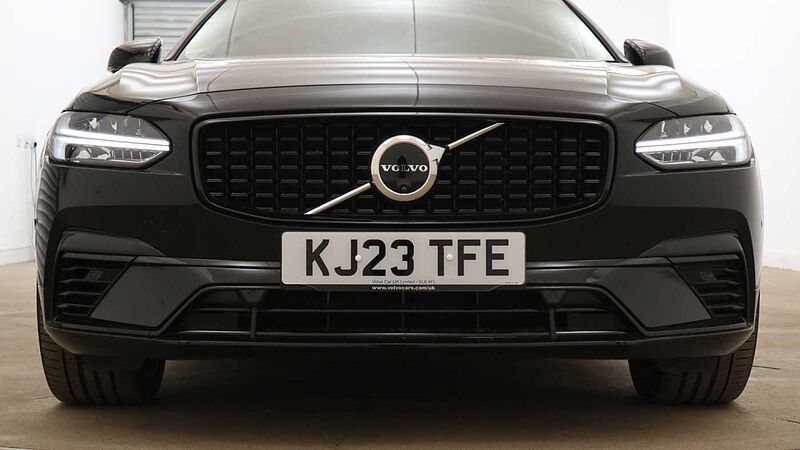 Volvo V90 Recharge Plus, T6 AWD plug-in hybrid, Electric/Petrol, Dark