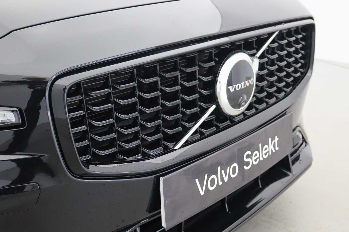 Volvo S60 Plus, B5 AWD Mild hybrid, Petrol, Dark