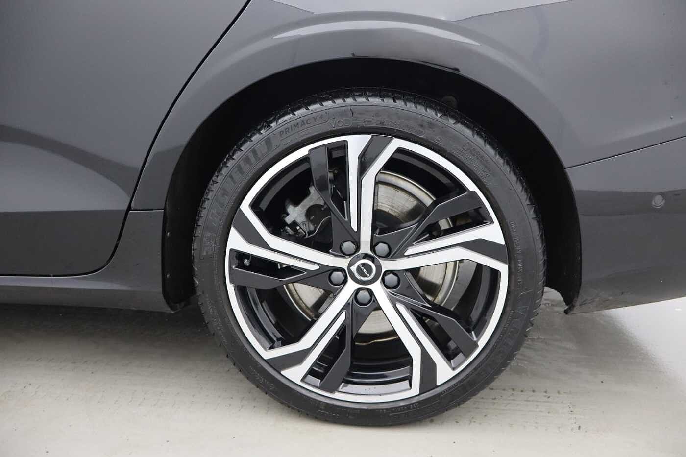 Volvo S60 Plus, B5 AWD Mild hybrid, Petrol, Dark