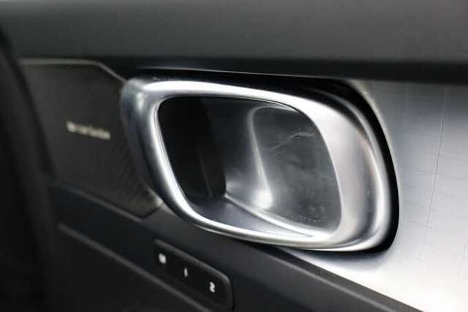 Volvo XC40 Black Edition Ultra, B3 Mild hybrid, Petrol