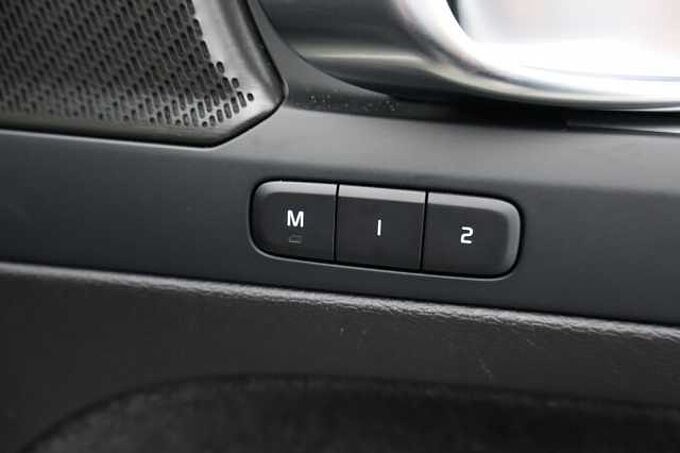 Volvo XC40 Black Edition Ultra, B3 Mild hybrid, Petrol