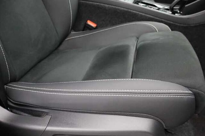 Volvo XC40 Black Edition Ultra, B3 Mild hybrid, Petrol