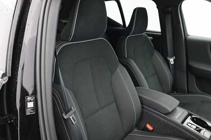 Volvo XC40 Black Edition Ultra, B3 Mild hybrid, Petrol