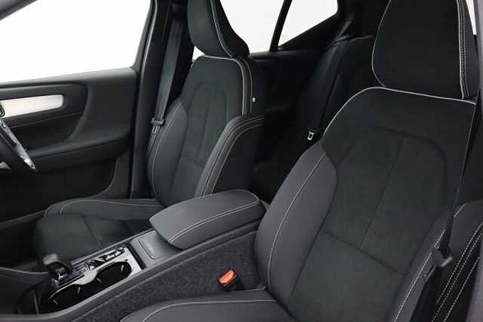 Volvo XC40 Black Edition Ultra, B3 Mild hybrid, Petrol
