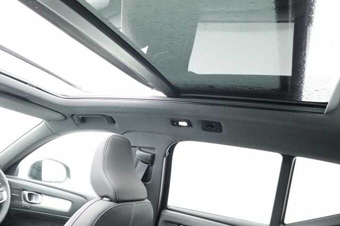 Volvo XC40 Black Edition Ultra, B3 Mild hybrid, Petrol