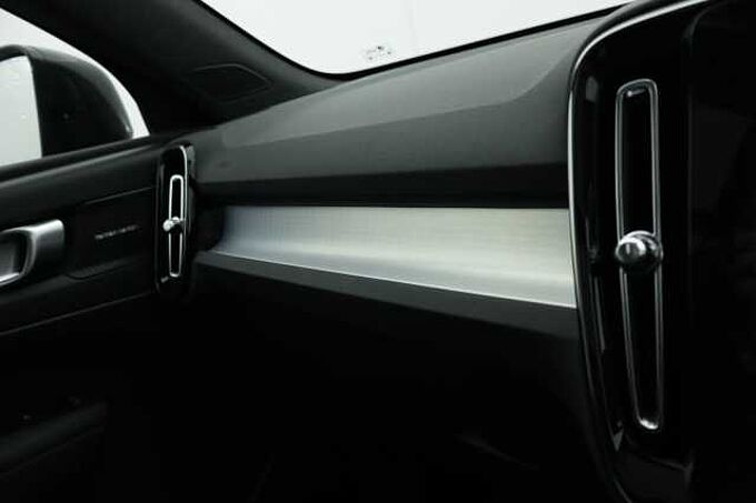 Volvo XC40 Black Edition Ultra, B3 Mild hybrid, Petrol