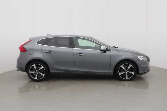 Volvo V40 D2 R-Design Pro Manual