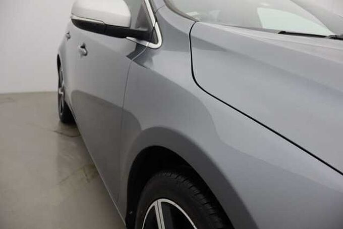 Volvo V40 D2 R-Design Pro Manual